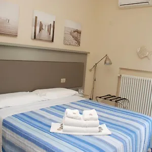La Regina Di , Rimini Italien